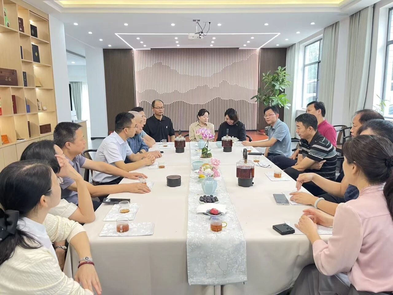 湖南省文旅廳領導蒞臨益陽茶廠調研茯磚茶非遺技藝